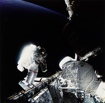 (NASA) A group of 5 oversize dye transfer photographs depicting Discovery and Atlantis missions and the Earth from above.